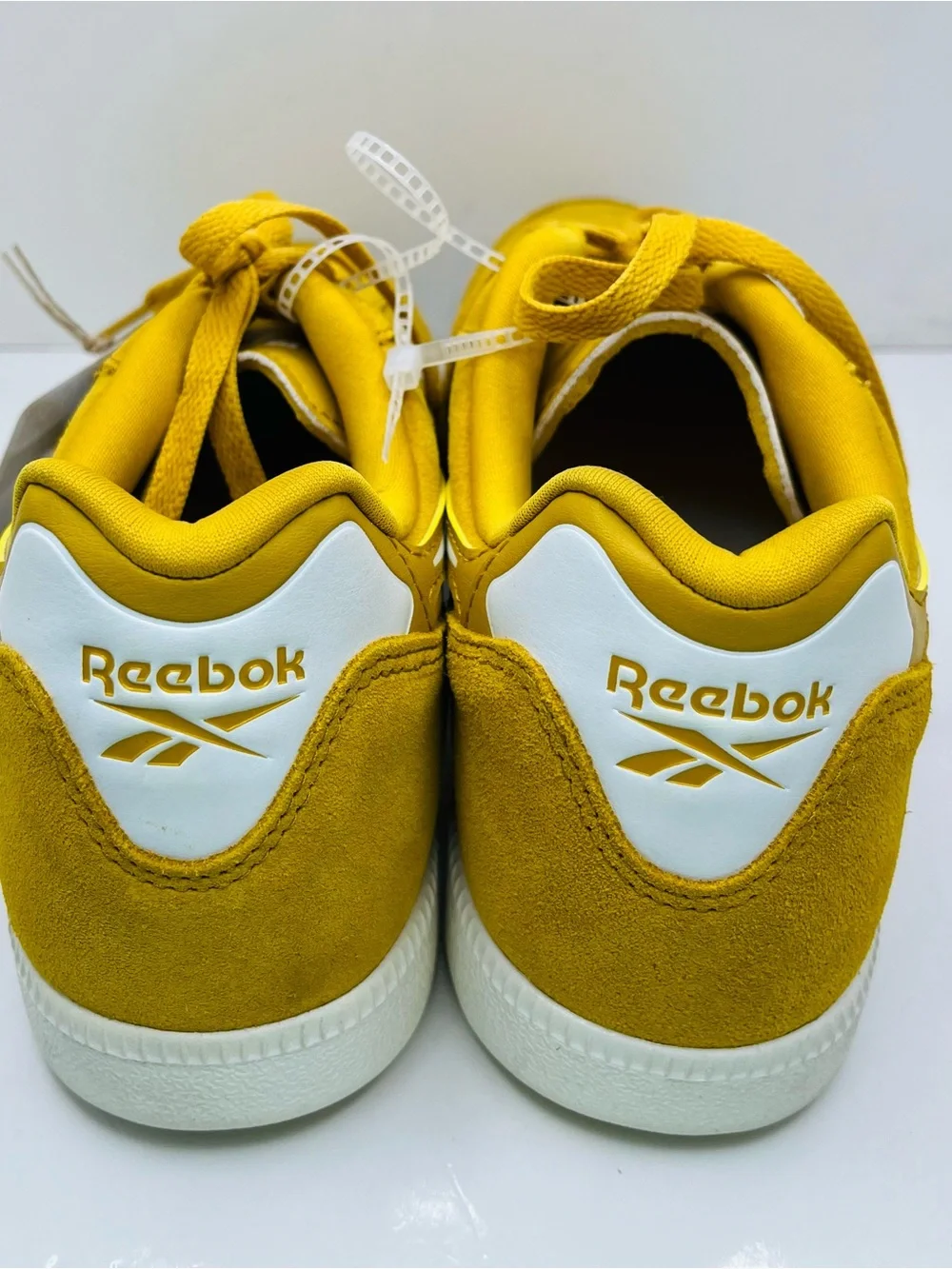 Reebok Classic AZ Suede Leather Yellow Mustard Shoes Men's size 10 NWT Rare!